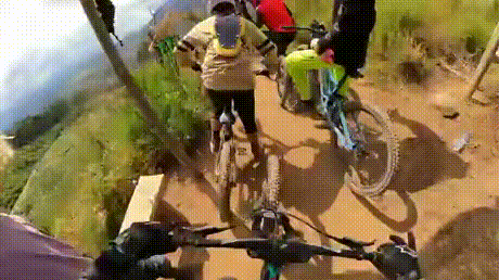 ecb0edda446d6e16d2cc1df0d2b8e68e.gif